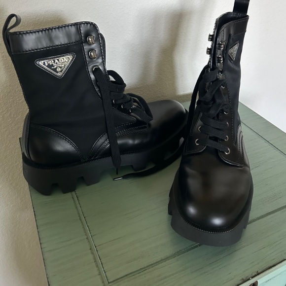 Auth Prada Men’s boots size Euro 8 - Picture 3 of 4